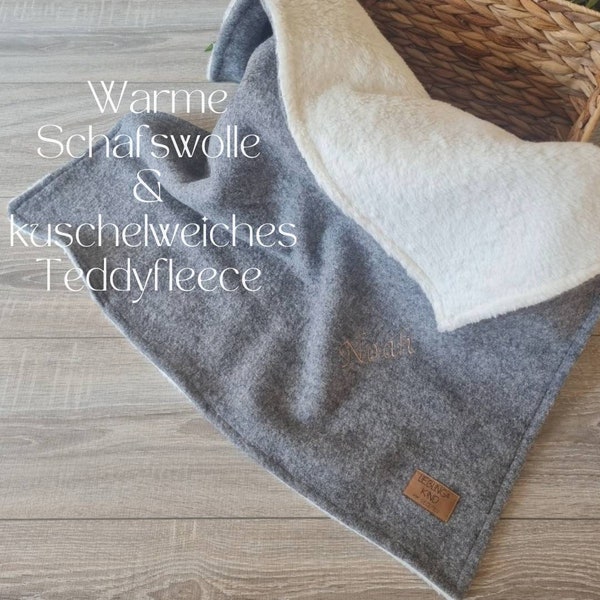 Wolldecke 100% Schurwolle grau gefüttert mit Teddyfleece personalisierbar Baumwolle Wollwalk Babydecke Kuscheldecke Frühling Kinder Decke