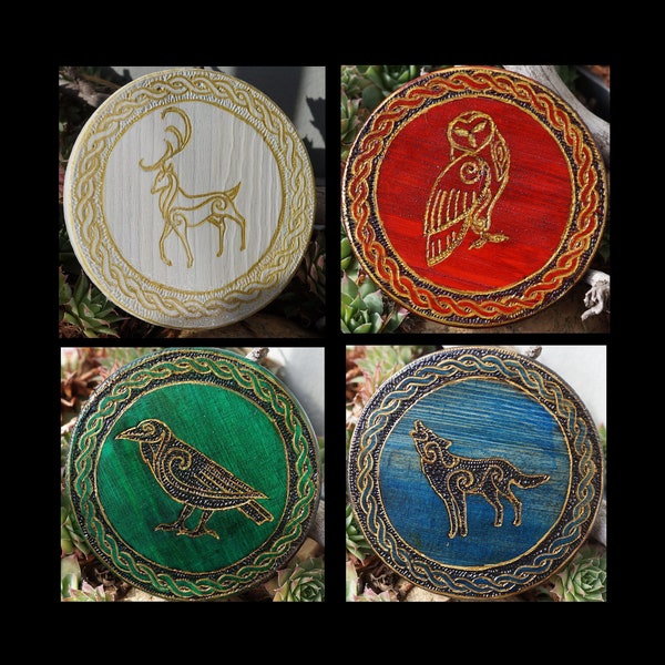 Coaster "Animal Totem" - Pyrogenic and hand painted - 10 cm - Different animals possible - Engraving on the back possible