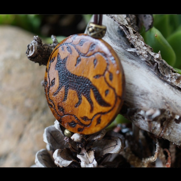 Round Animal Totem Pendant Necklace "Spirit of the Fox" - 40mm - ON ORDER - Engraving possible on the back