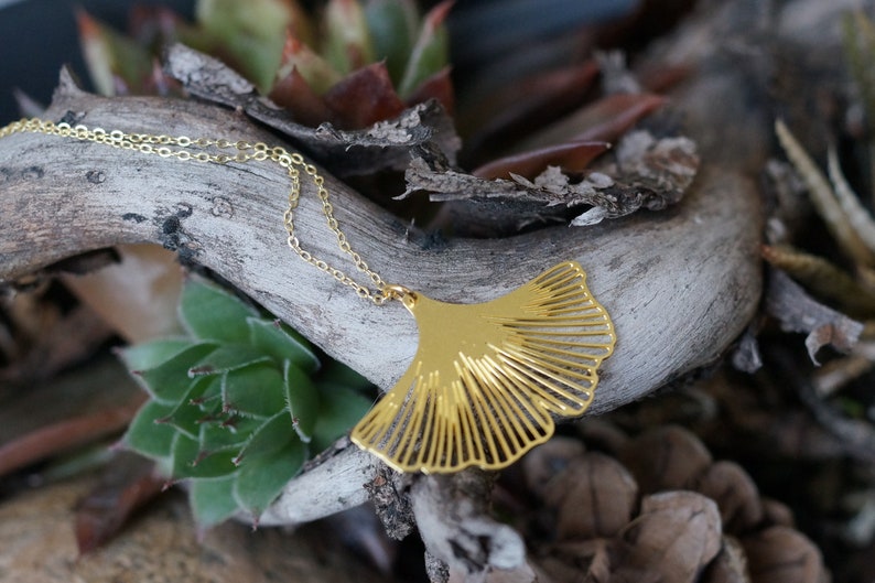 Gingko Biloba necklace gold color 30mm pendant