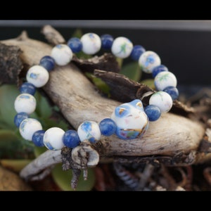 Blue "Maneki Neko" (Lucky Cat) bracelet - blue aventurine (6mm beads) and ceramic beads -