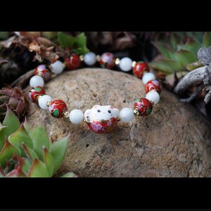 Maneki Neko Brown Color Beckoning Cat Lucky Cat for Good Maneki Neko Brown Color Beckoning Cat Lucky Cat for Good