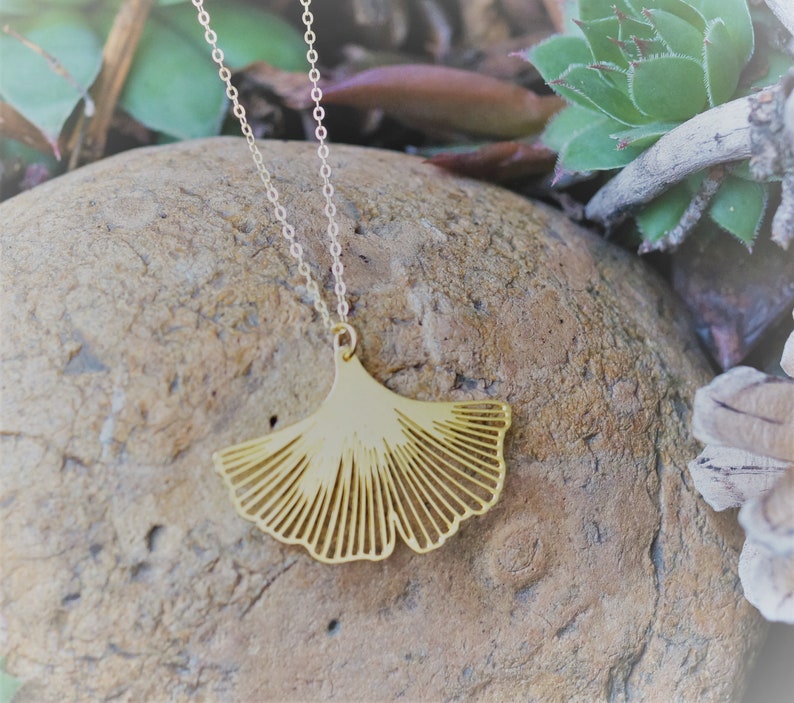 Gingko Biloba necklace gold color 30mm pendant