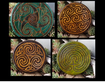 Coaster "Celtic Symbol" - 10 cm diameter - Different models and colors possible - Inscription on the back possible