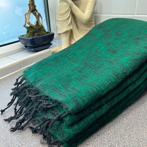 Manta de lana Yak Chal Grande 280cm * 150cm Lanza Green Travel Stole Meditation Wrap Hecho a Mano