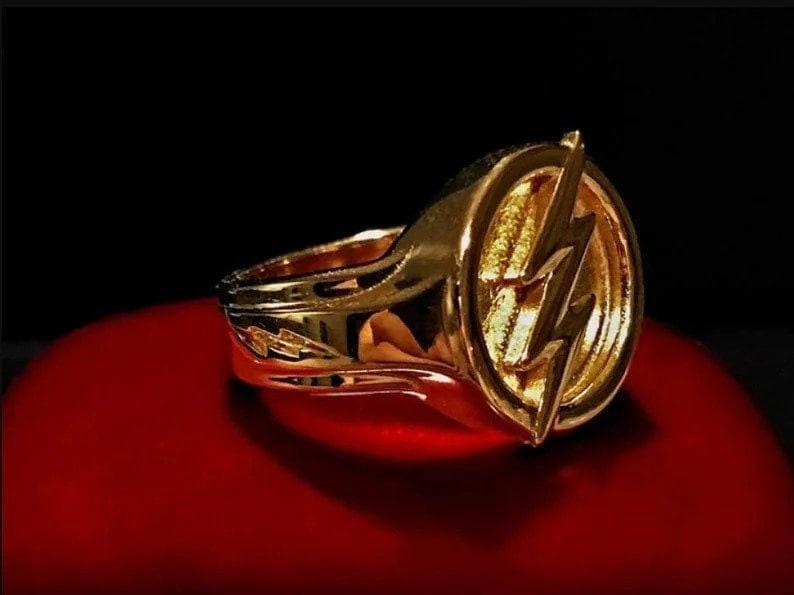 Unboxing Reverse Flash Ring by @xcoser - YouTube
