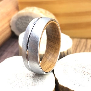 Sandblasted Tungsten Whiskey Barrel Ring, Whisky Wood Wedding Band, Tungsten Ring Men, Wood Wedding Ring Men, Whiskey Mens Ring