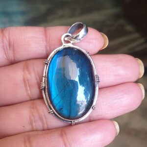 Colgante labradorita, Plata de ley 925, Colgante de destello azul profundo, Colgante hippie, Regalo para ella, Colgante de humor, Colgae nth