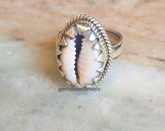 Bague coquillage cauris en argent naturel, bague en argent à 92,5%, bague faite main, bague sirène cauris, bague de méditation, bague de plage, cadeaux pour elle