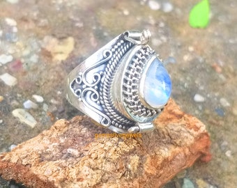 Bague pierre de lune arc-en-ciel, pierre de lune arc-en-ciel naturelle en forme de marquis avec compartiment secret, argent 92,5%, bague faite main, bague boîte à pilules empoisonnée