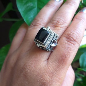 Black Onyx Poison Ring, 925 Sterling Silver Ring, Pill Box Ring, Boho Ring, Gifts For Him Boho ring, Valentine day gifts, Openable ring