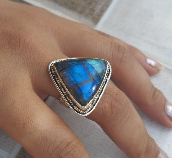 Rainbow Color Ring Ring Artisan Ring For Woman Gift For Her Large Gemstone Ring Teardrop Gemstone Ring Labradorite Statement Ring