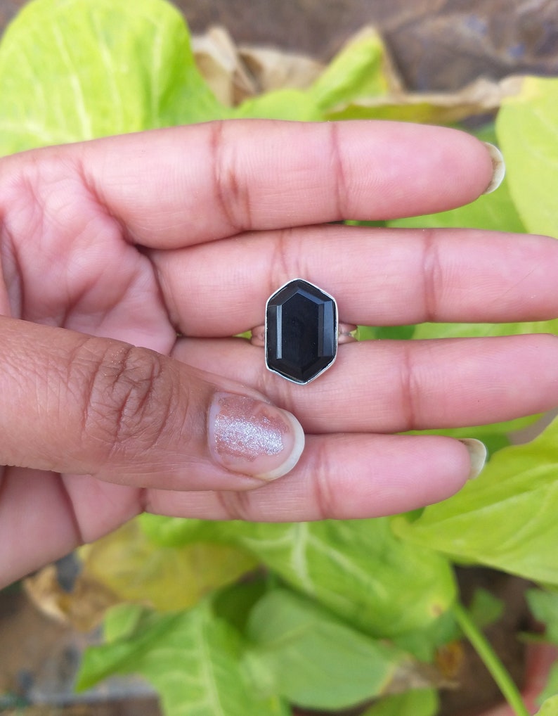 Ring i sterlingsilver med svart onyx, handgjord ring med hexagonal ädelsten bild 5