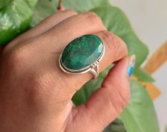 Emerald Ring, 925 Sterling Silver Ring, Bohostyle Ring, Gifts for him, Green Stone Ring, best gifts for friendship, Wedding Gifts