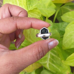 Ring i sterlingsilver med svart onyx, handgjord ring med hexagonal ädelsten bild 7