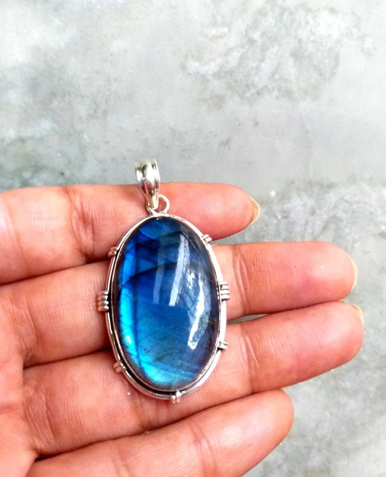 Labradorite Pendant 925% Sterling silver Deep Blue Flashy image 0