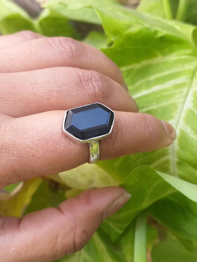 Ring i sterlingsilver med svart onyx, handgjord ring med hexagonal ädelsten bild 4