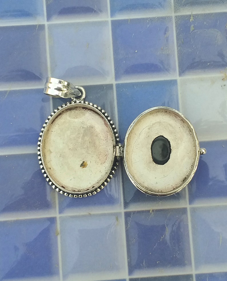 Black Onyx poison Box Pendant, 92.5%sterling silver pendant, designer dainty pendant, Gifts for him image 5