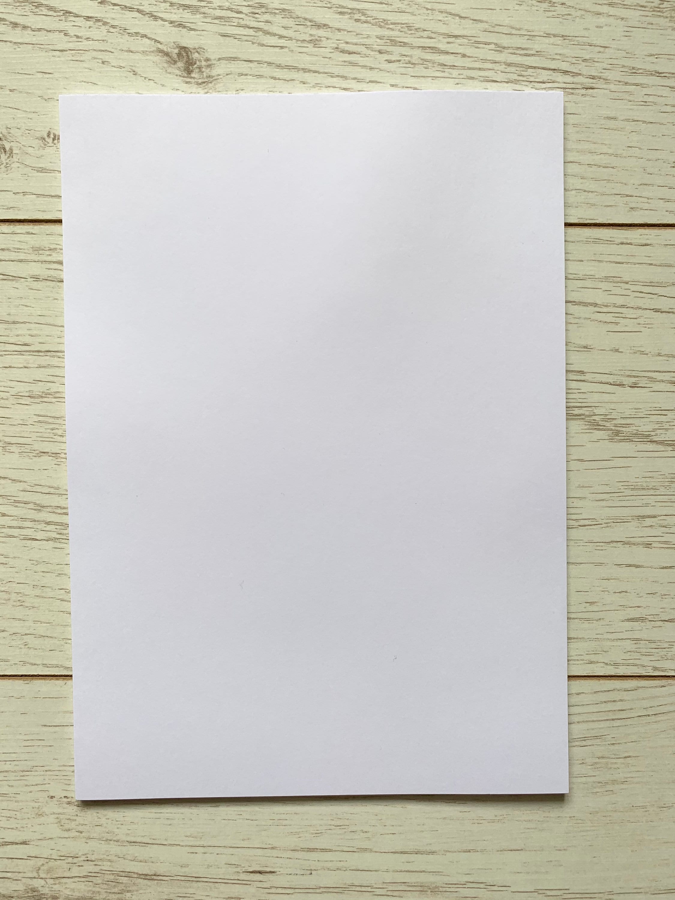 Papier ordinaire A4 blanc brillant à feuilles mobiles de 120 g/m² Papier  blanc vierge non perforé A4 de 120 g/m² -  France