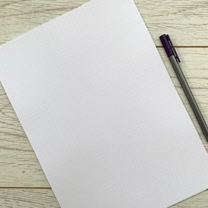 Papier quadrillé A4 non perforé 120 g/m² | Papier pour agenda à pois A4 120 g/m² 32 lb