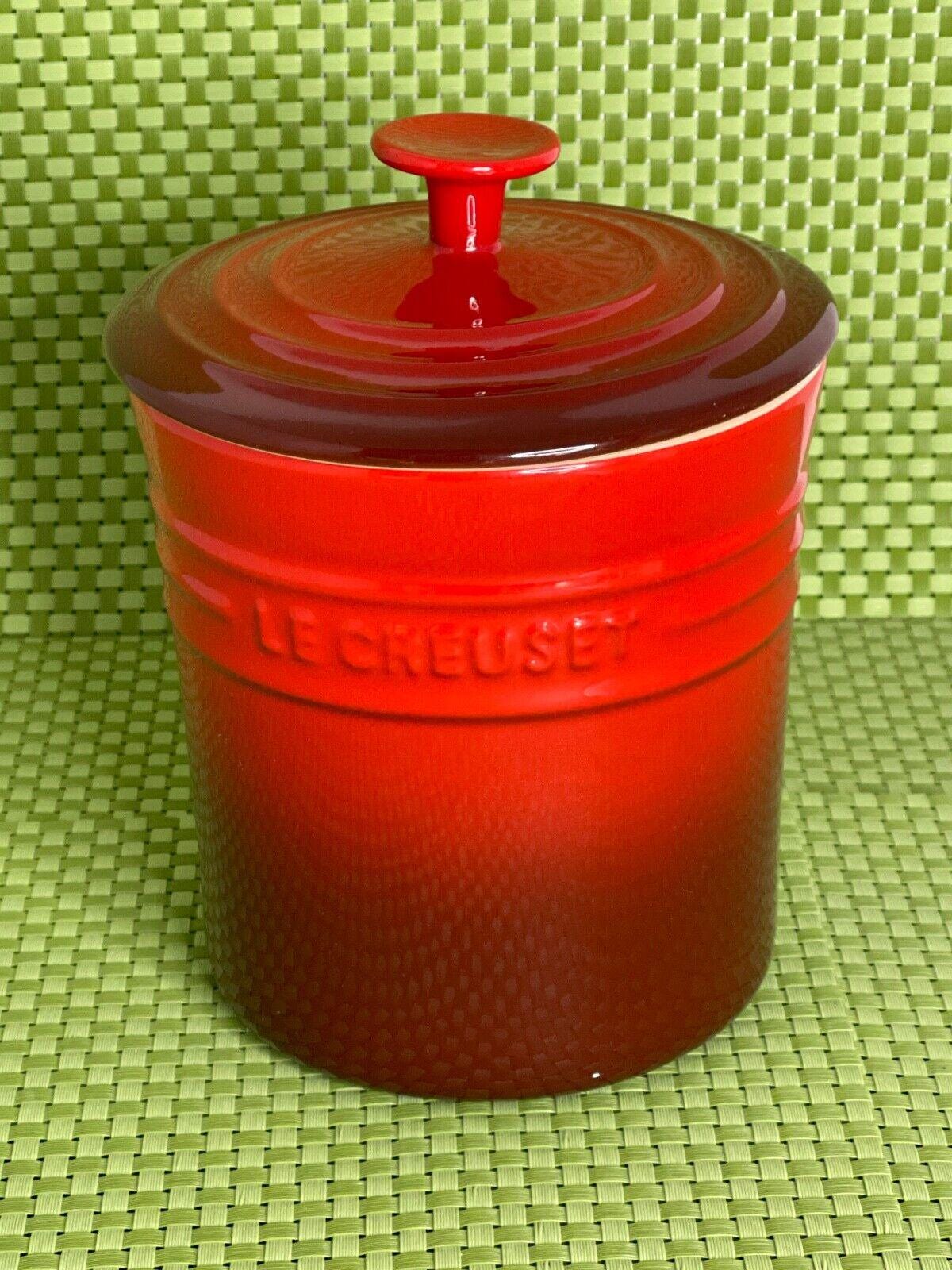 LE CREUSET - LE CREUSET 廃盤POT Le Creuset CERISE Red Stoneware 2.5 Quart Canister Storage