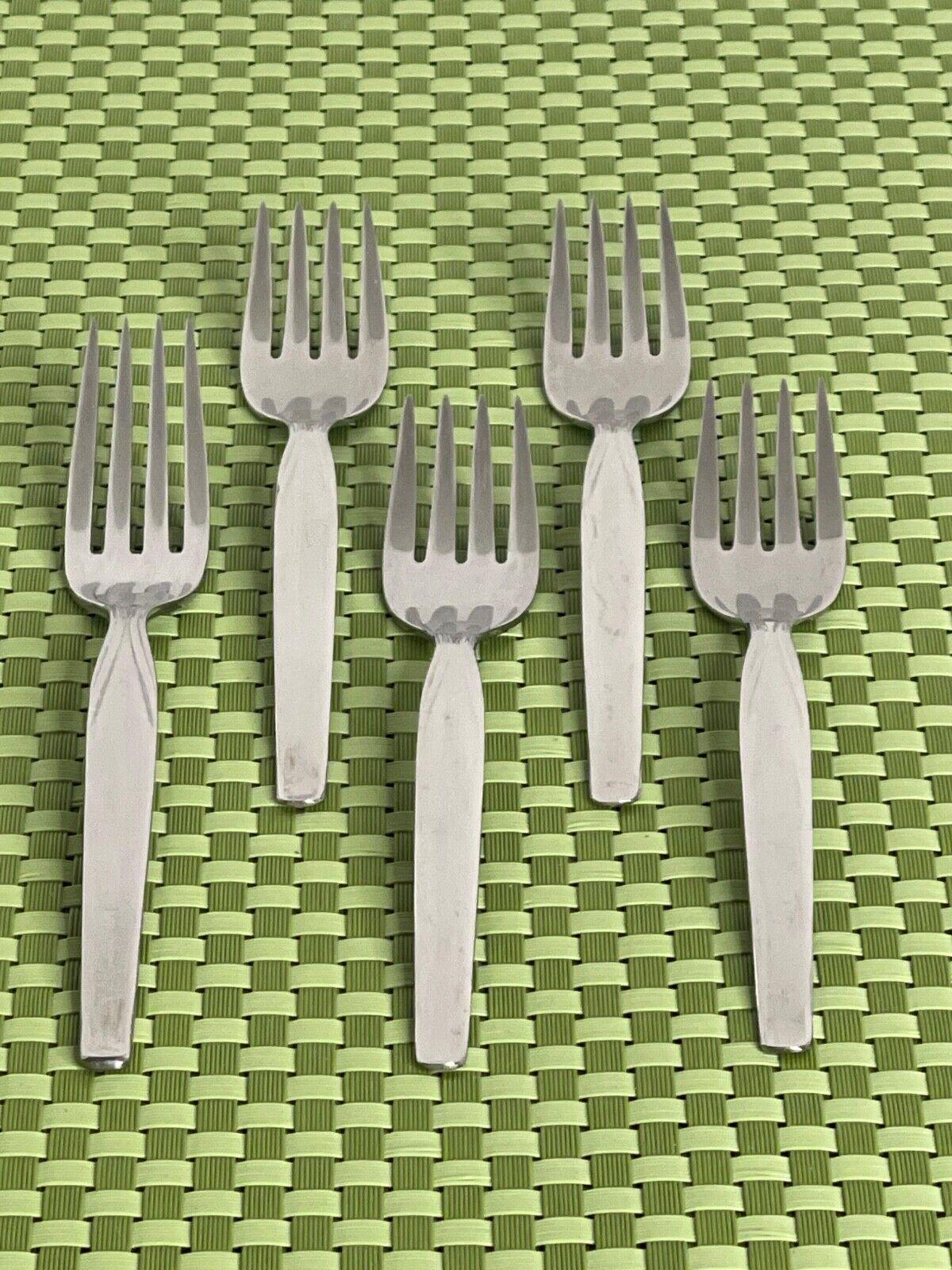 International Silver Old Company Futura Stainless Steel Flatware - USA Made Glossy