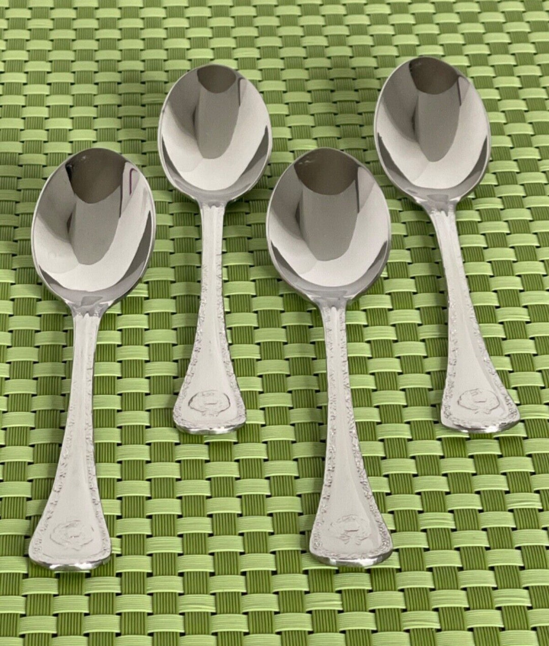 Cambridge Renaissance Stainless Steel Flatware – Pierced China Pattern – Smart Choice B48N