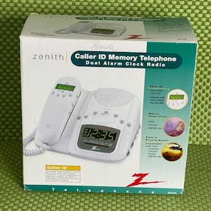 Zenith Z814W Caller ID Memory Telephone Dual Alarm Clock Radio Large Display
