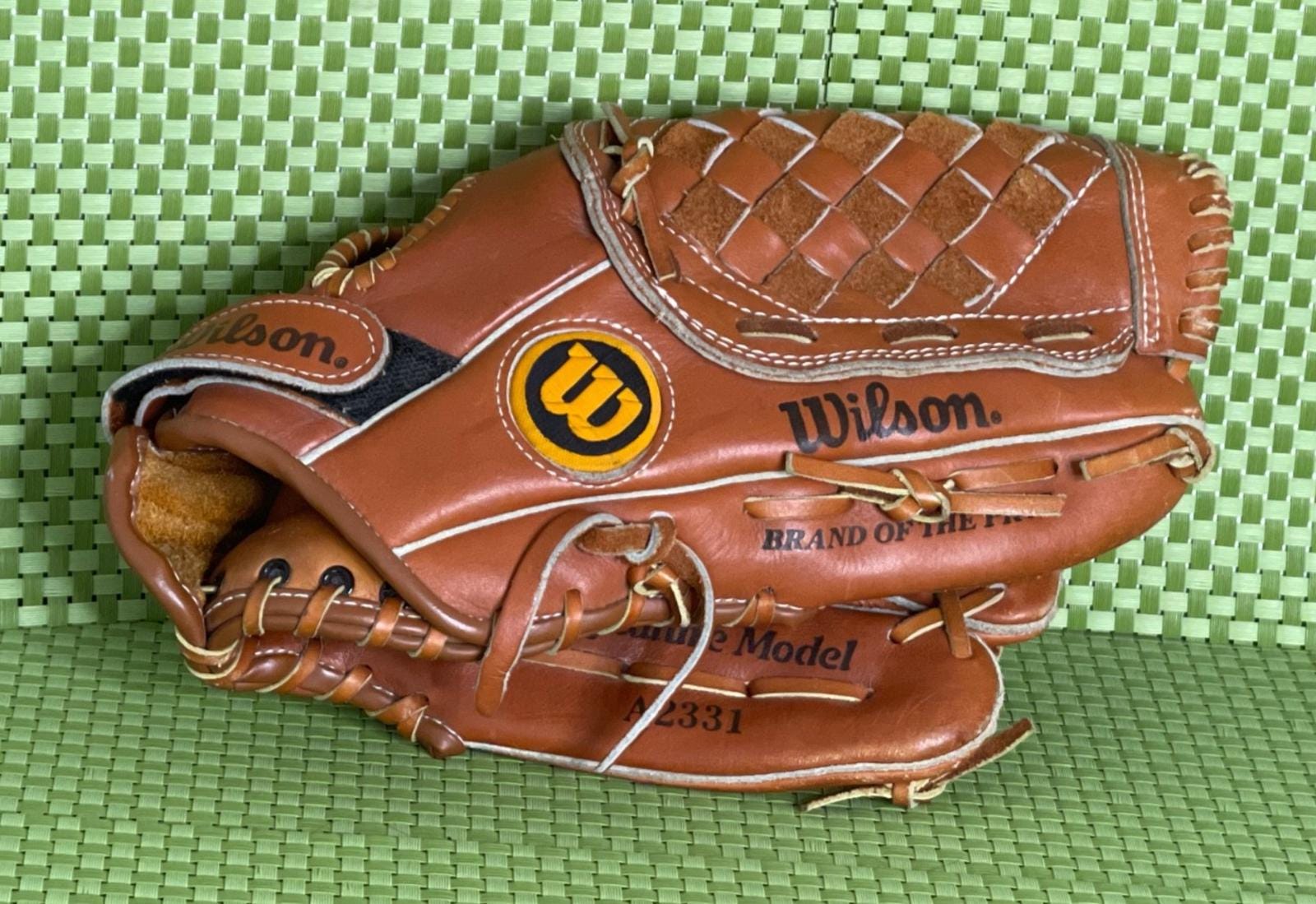 Wilson A2331 Signature Model 12