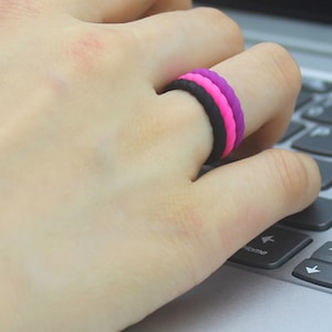 3 Pcs Silicone Rings For Women&Men,Wave Style Thin Stackable Bands,Black Wedding Bands, Sizes 4-10