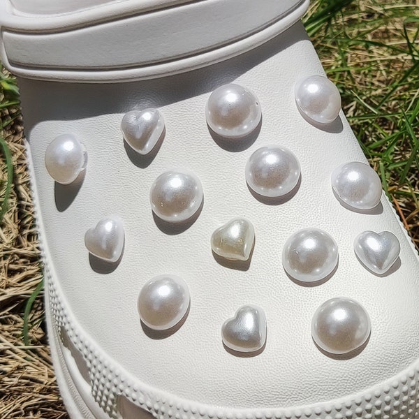 Pearls Croc Shoe Charms Set de 14 Pcs, Fashion Heart Pearl Shoe Charms, Accessoires de décoration de chaussures de jardin pour Crocs
