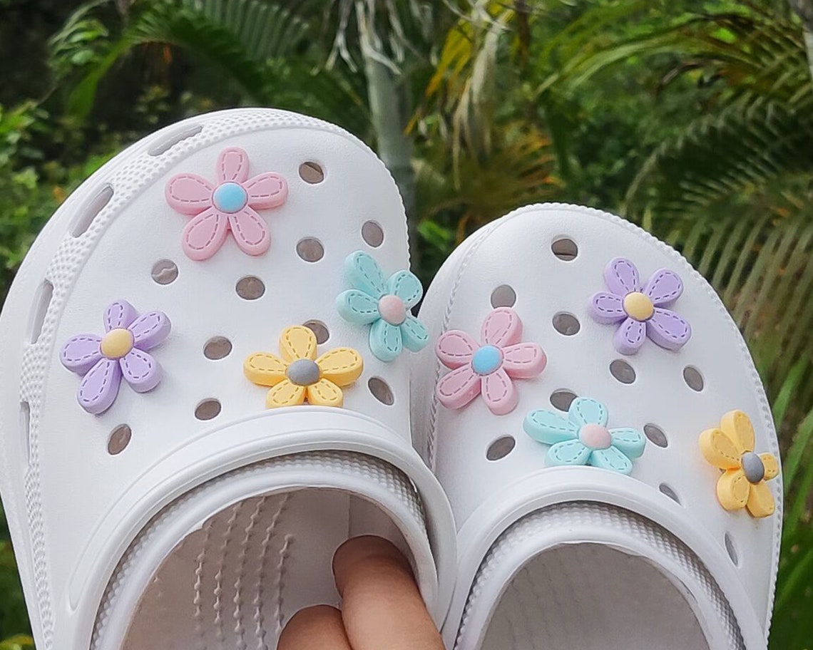 Set of 8 Pcs Flowers Crocs CharmsColourful Daisy Cartoon Shoe | Etsy