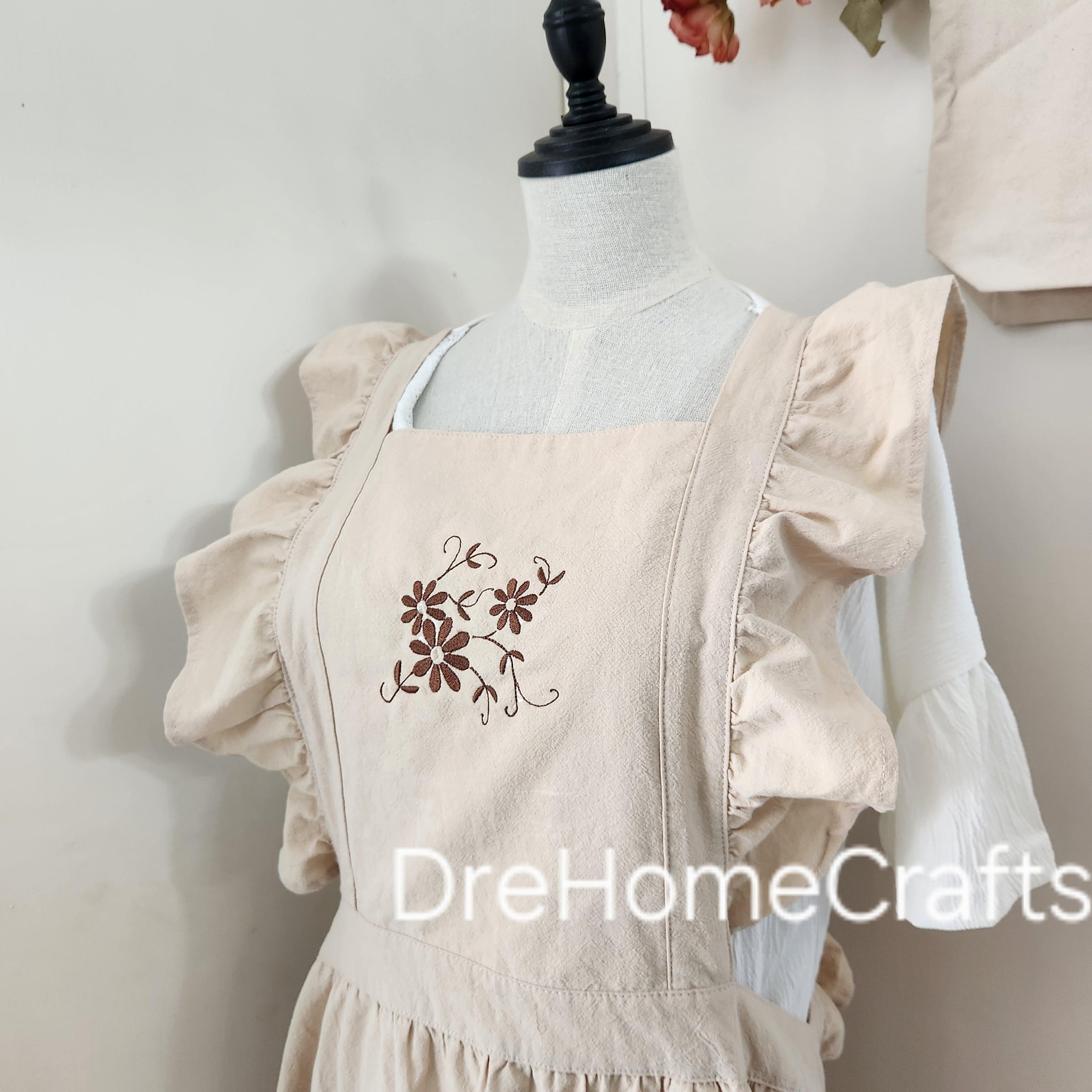 Aprons for Women With Ruffles | Cute Aprons for Womens With Pockets ...