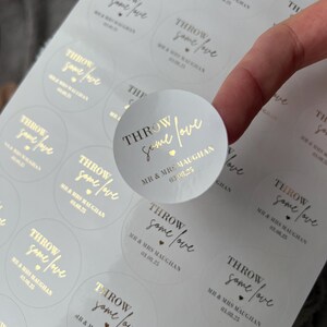 Verijdelde trouwbedankjesstickers, gooi wat liefdeslabels, trouwbedankjes, confettistickers