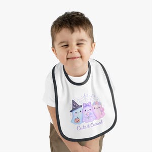 Cute & Cursed slabbetje, grappig slabbetje, Halloween-babycadeau, schattig slabbetje van jersey, kinderaccessoires, schattige babyshower