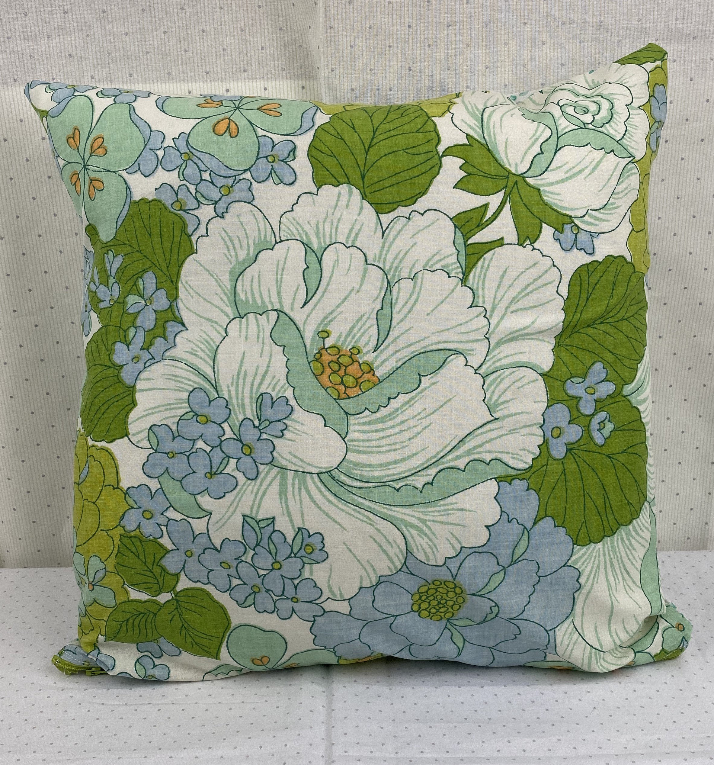 Vintage Floral Throw Pillow Cottagecore style Pillow Vintage Etsy