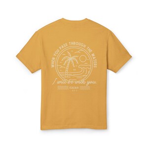 Camiseta vintage con estampado de olas de playa, camiseta gráfica cristiana, camiseta veraniega con temática religiosa, camiseta inspiradora costera, camiseta extragrande imagen 4