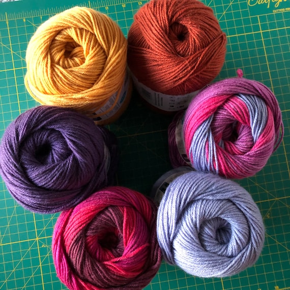 LOOPS & THREADS Cozy Wool Merino Yarn. Knitting Supplies, Crochet Supplies.  Wool Blend Yarn 5.3 Oz / 150g 