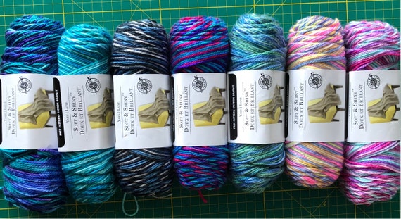 Loops & Threads, Soft & Shiny Solid Yarn, White, 6 oz. Skein