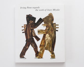 【洋書】Irving Penn regards the work of … Irving Penn regards the work of Issey Miyake – Saint Page