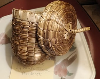 Native American Penobscot Acorn Basket by Paula Thorne, NO DAMAGE