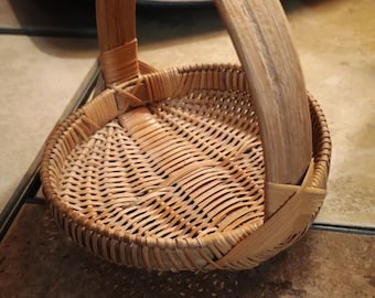 R.J. Ervin North Carolina White Oak and Rivercane Miniature Basket, Signed 1989