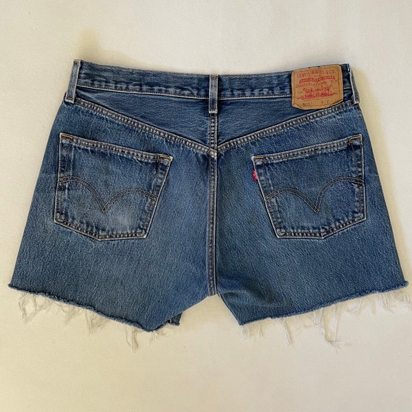 W35 Vintage Y2K Levi’s 501 Jean Shorts Medium Wash Denim Cut Offs Distressed Button Fly Frayed Hems Loose Plus Size