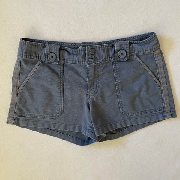 Size M Vintage Y2K Old Navy Shorts Low Rise Blue Slate Gray Flap Pockets 3” Inseam Utility Cargo Cotton Cyber Gorp 2000s