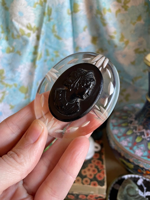 Vintage Victorian Revival Lucite Cameo Brooch Pin… - image 3