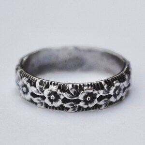 Vintage Flower Ring