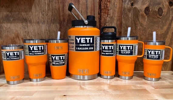 YETI KING CRAB ORANGE 20 OZ RAMBLER Limited Edition RETIRED COLOR Authentic  NEW