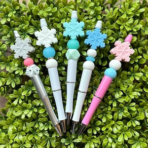 Snowflake beaded pen, Snowflake pen, Ink joy gel pens, Beaded Pen, Gift for teacher, Great gift, Stocking stuffer, Custom made pen
