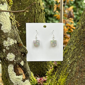 Earring,Glitter Earrings, Sparkly Earrings, Confetti Earrings, Resin Earrings, Trendy earrings, Resin Dangles, Square Shaped Dangle Earrings