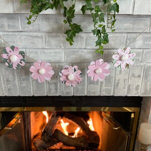 Spring Banner, Flower Garland, Flower Banner, 3d pop out flower banner, Spring Décor, Spring Décor  for Mantle, Wall Décor, Spring Flowers